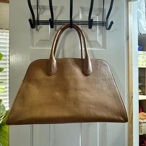 Elegant Tan Leather Handbag